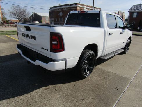 New 2026 RAM 1500 Express AWD/4WD image 3