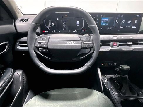 Used 2025 Kia K4 EX FWD image 6