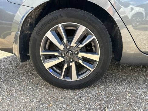 Used 2024 Nissan Versa S w/ S Plus Package FWD image 18
