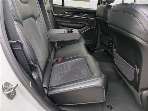 Used 2022 Jeep Grand Cherokee Trailhawk w/ Advanced Protech Group II image 20