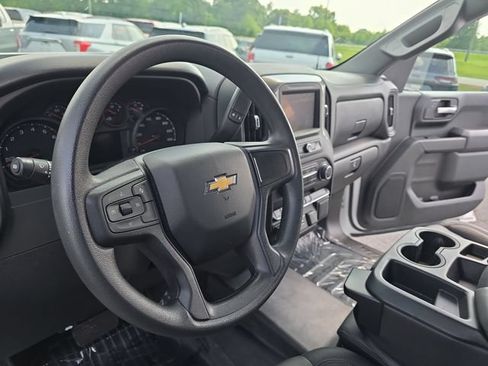 Used 2024 Chevrolet Silverado 1500 W/T w/ WT Value Package AWD/4WD image 18
