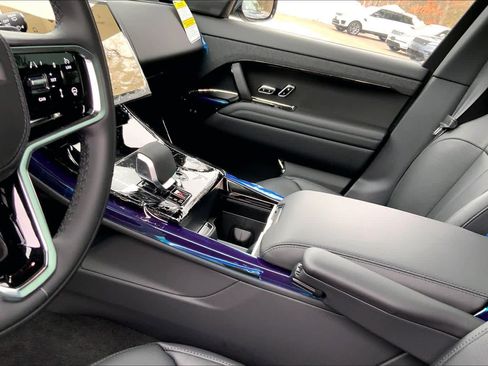 New 2026 Land Rover Range Rover Sport SE image 9