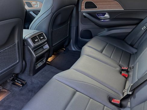 Used 2025 Mercedes-Benz GLE 350 4MATIC image 17