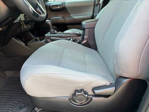 Used 2020 Toyota Tacoma SR w/ SR Convenience Package RWD image 10