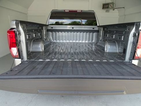 Used 2023 GMC Sierra 1500 Pro w/ Pro Value Package AWD/4WD image 18
