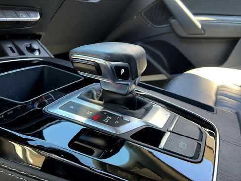 Used 2023 Audi Q5 2.0T Premium Plus w/ Premium Plus Package image 9