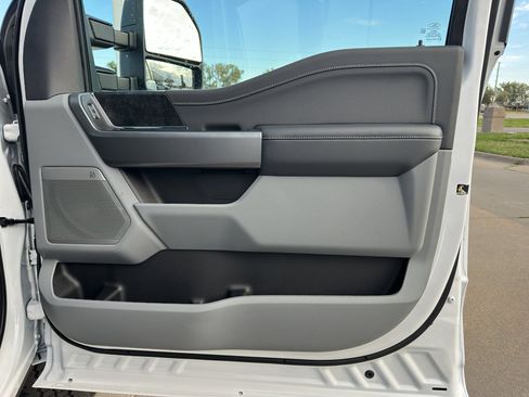 New 2026 Ford F350 XLT w/ XLT Premium Package image 32