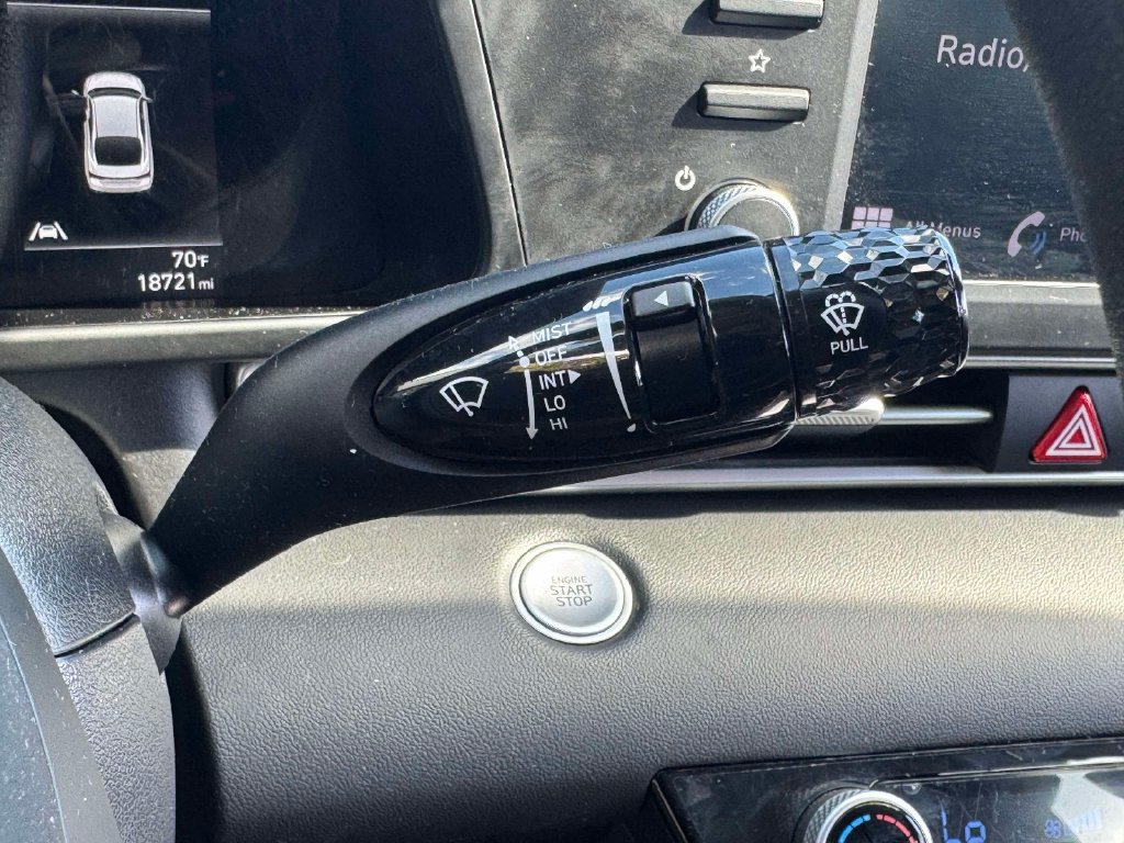 Used 2023 Hyundai Elantra SEL FWD image 22
