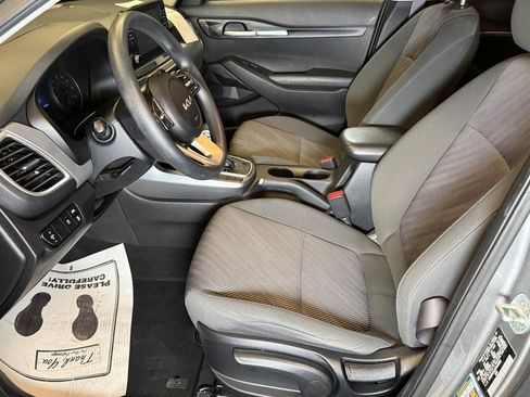 Used 2023 Kia Seltos LX AWD/4WD image 20
