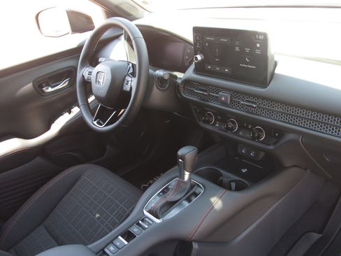 New 2026 Honda HR-V Sport image 7