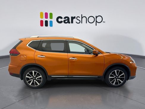 Used 2017 Nissan Rogue SL w/ SL Premium Package AWD/4WD image 6