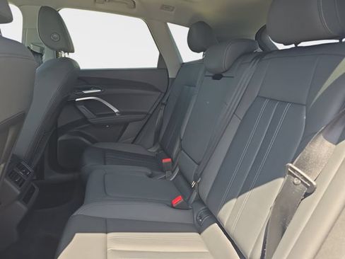 Used 2025 Audi Q5 Premium w/ Convenience Package AWD/4WD image 17