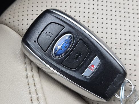 Used 2019 Subaru Outback 3.6R Limited w/ Popular Package #2 image 35