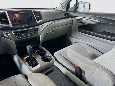 Used 2019 Honda Pilot LX image 22