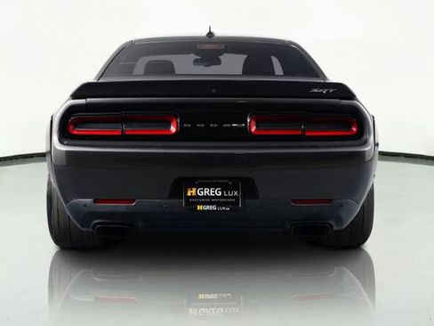Used 2016 Dodge Challenger SRT Hellcat RWD image 13