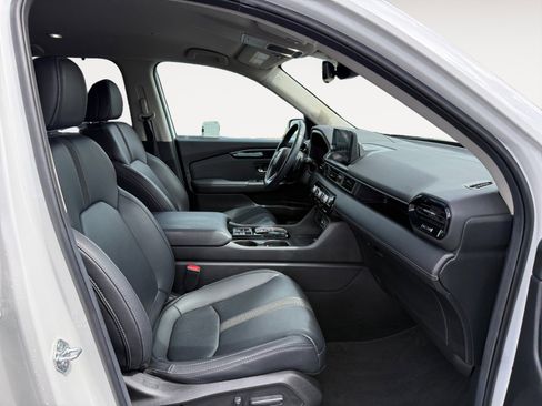Certified 2025 Honda Pilot EX-L image 19