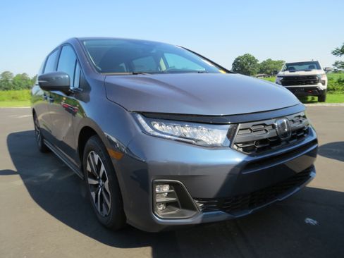 Used 2026 Honda Odyssey EX-L image 2