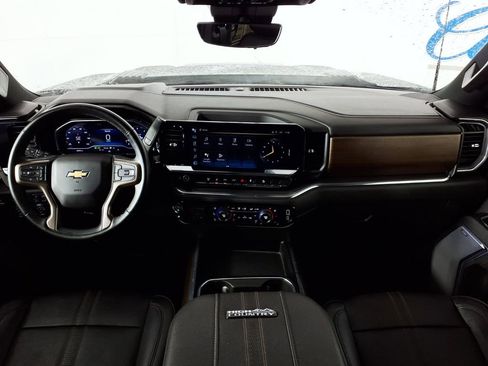 Used 2024 Chevrolet Silverado 2500 High Country w/ High Country Premium Package image 10