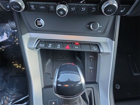 Certified 2024 Audi Q3 2.0T Premium Plus image 27