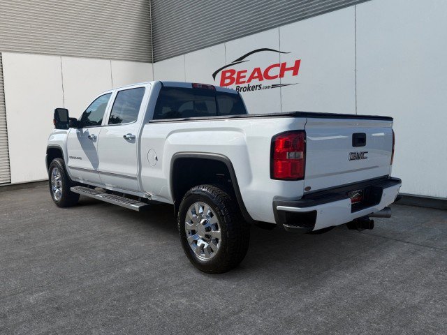 Used 2016 GMC Sierra 2500 Denali w/ Duramax Plus Package AWD/4WD image 7