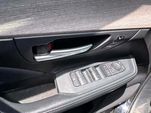 Used 2024 Toyota Grand Highlander AWD image 17