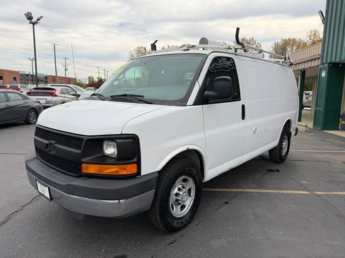Used 2014 Chevrolet Express 2500 image 7