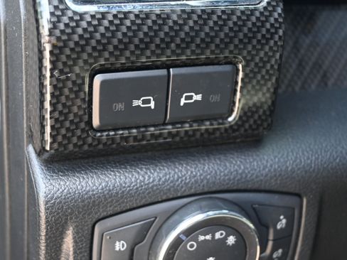 Used 2018 Ford F250 Lariat w/ Lariat Ultimate Package AWD/4WD image 24