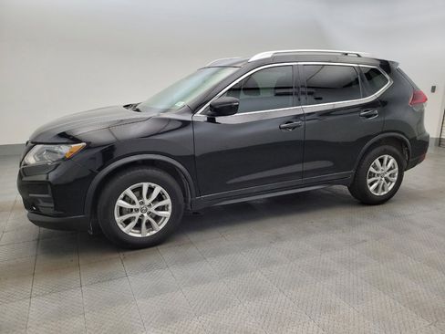 Used 2020 Nissan Rogue SV FWD image 2
