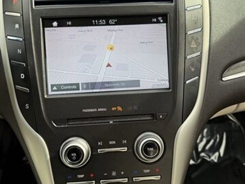 Used 2017 Lincoln MKC Reserve image 11