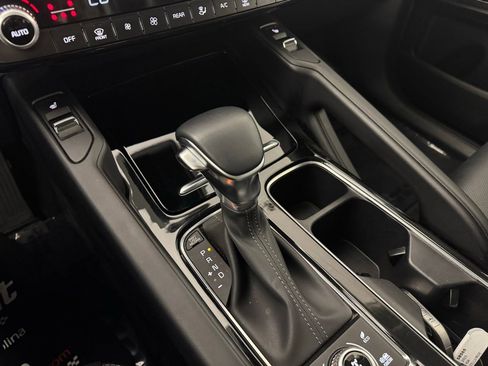 Used 2025 Kia Telluride S AWD/4WD image 20