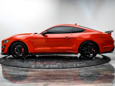 Used 2022 Ford Mustang Shelby GT500 w/ Technology Package RWD image 5