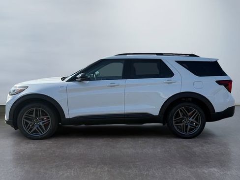 New 2026 Ford Explorer ST-Line w/ ST-Line Street Pack AWD/4WD image 2
