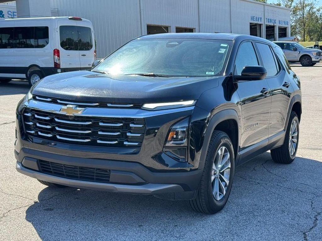 Used 2025 Chevrolet Equinox LT AWD/4WD image 26