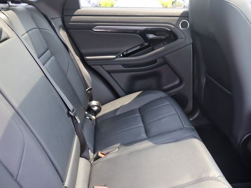 Used 2022 Land Rover Range Rover Evoque SE AWD/4WD image 17
