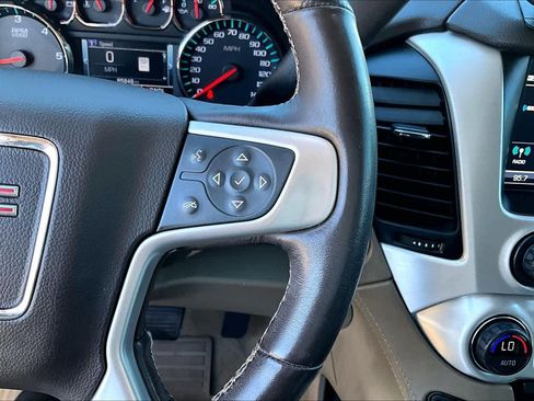 Used 2020 GMC Yukon SLT w/ Premium Edition image 24