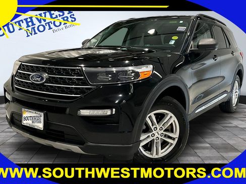 Used 2022 Ford Explorer XLT w/ Equipment Group 202A AWD/4WD image 1