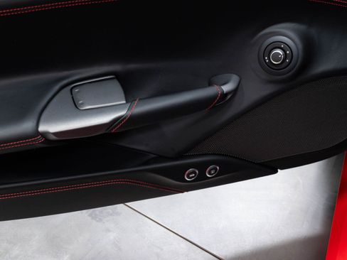 Used 2018 Ferrari 488 GTB RWD image 7