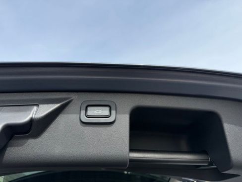 Used 2022 Land Rover Discovery Sport S R-Dynamic image 38