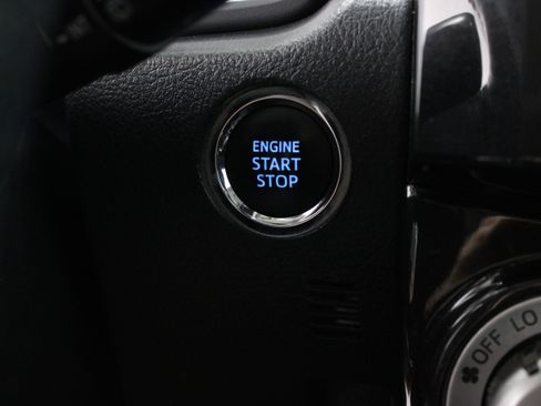 Used 2023 Toyota 4Runner TRD Off-Road Premium w/ Moonroof Package AWD/4WD image 18