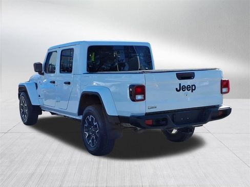 Used 2024 Jeep Gladiator Sport w/ Premium Package image 6