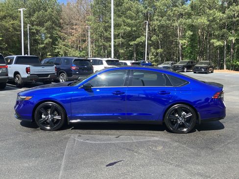 Used 2025 Honda Accord Sport image 7