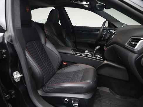Certified 2023 Maserati Ghibli Modena Q4 AWD/4WD image 16