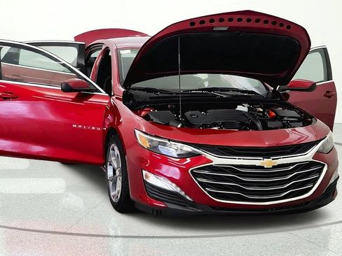 Used 2024 Chevrolet Malibu LT FWD image 12