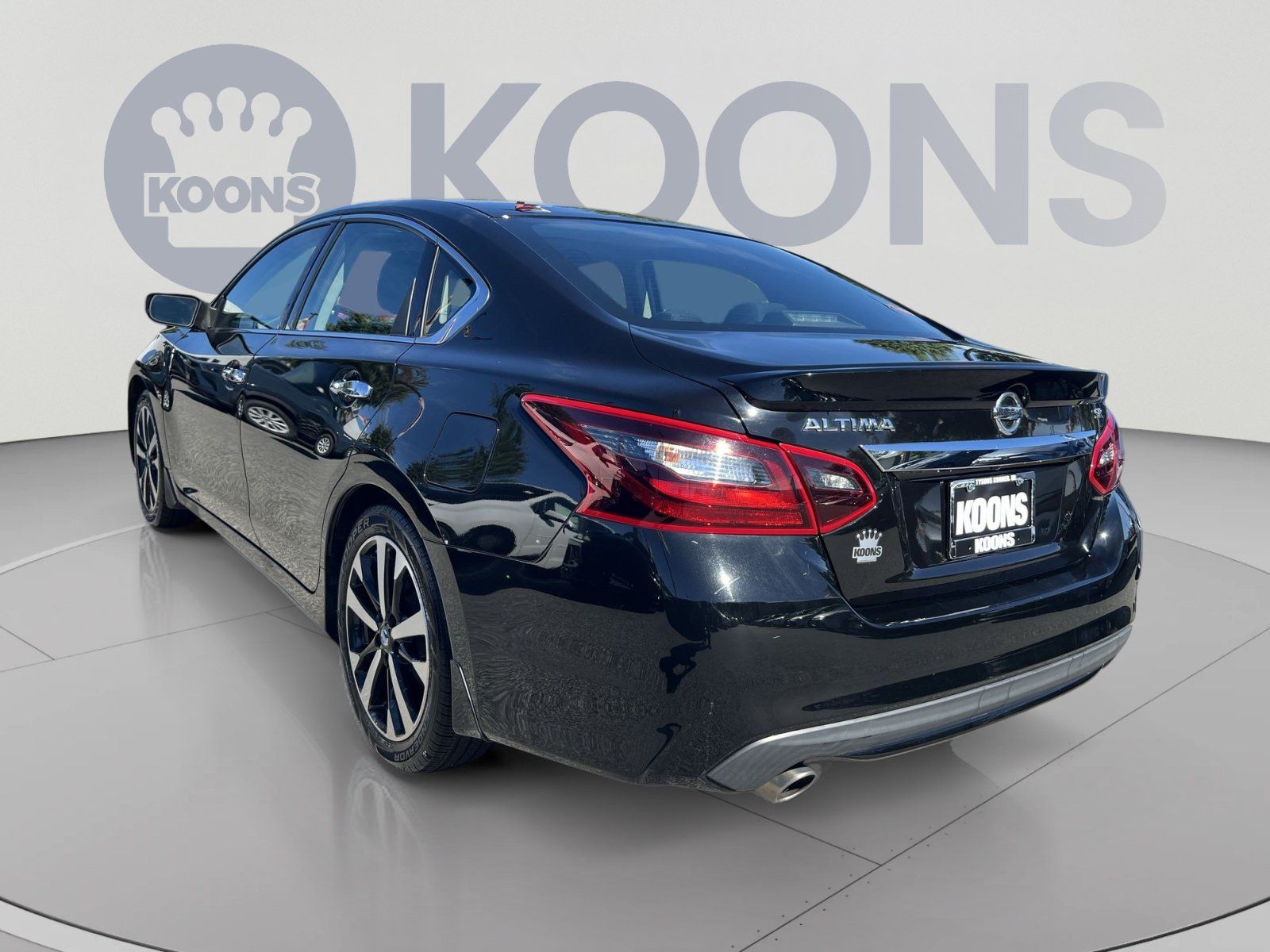 Used 2018 Nissan Altima 2.5 SR FWD image 4