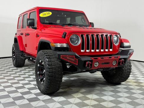 Used 2021 Jeep Wrangler Unlimited Sahara w/ Uconnect 4C Nav & Sound Group AWD/4WD image 3