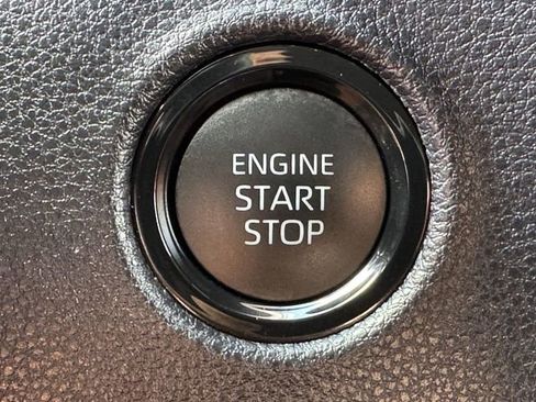 Used 2025 Toyota Tundra SR5 w/ SR5 Premium Package AWD/4WD image 21