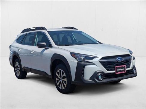 Used 2025 Subaru Outback image 7
