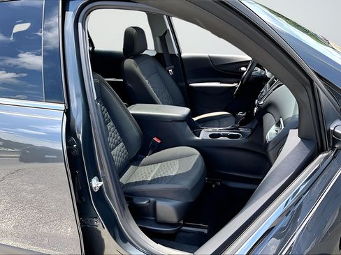 Used 2020 Chevrolet Equinox LT FWD image 27