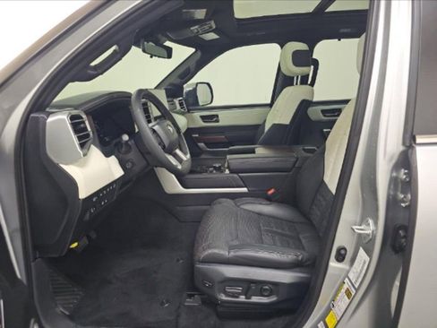 Used 2025 Toyota Sequoia Capstone AWD/4WD image 5