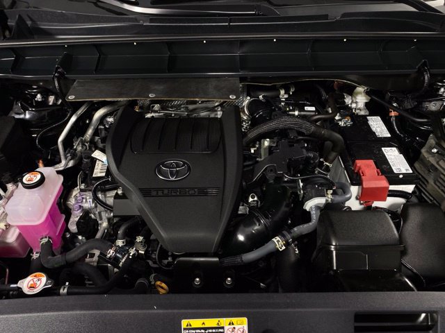 Used 2026 Toyota Highlander XLE AWD/4WD image 13
